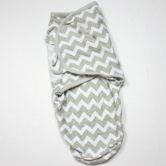 SwaddleMe Swaddle Baby Size Small/Medium Chevron Gray - Picture 1 of 3